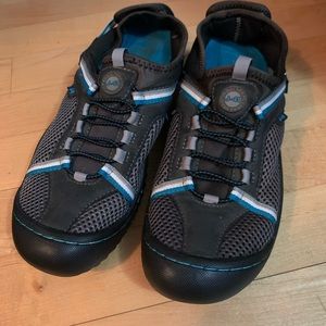 Jeep J-41 outdoor water shoes